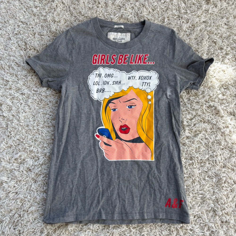 Abercrombie & Fitch Gray Graphic T-Shirt